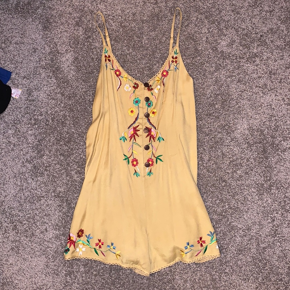 Urban outfitters romper - adjustable straps. Lined. NWT. Size XS